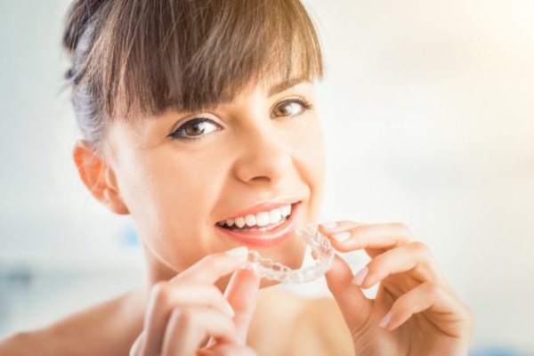 A Guide to Invisalign and Other Invisible Braces in the UK