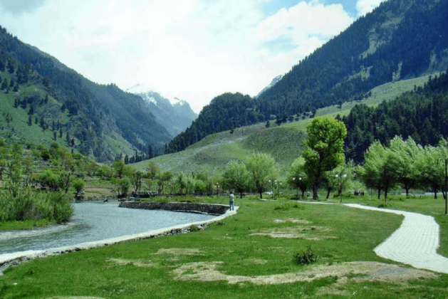 Must Visit Magnificent Indian Hill Stations For A Perfect Summer Escapade