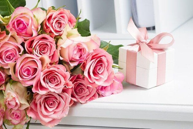 Types of flowers can be given as gifts